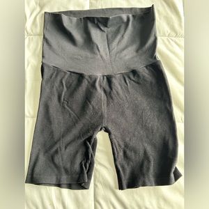 Maternity ribbed biker shorts